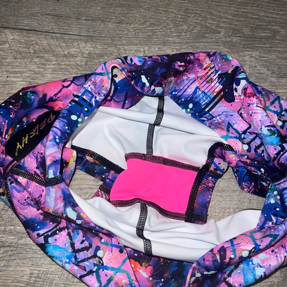 Peachy Athletic shorts 2.5” Serenity size medium Rosemarys Roses print - Picture 3 of 3